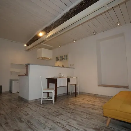 Un Incanto Chic Nel Borgo Sacrofano