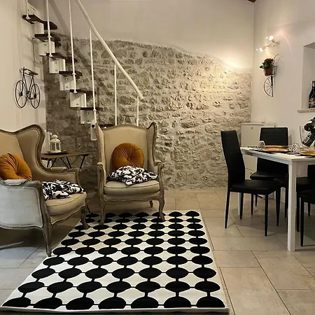 Un Incanto Chic Nel Borgo Sacrofano